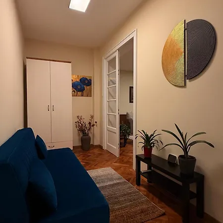 Castanilor 4 Apartament