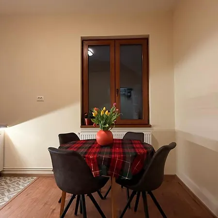 Castanilor 4 *